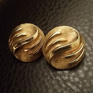 VTG Coro Francois clip on earrings